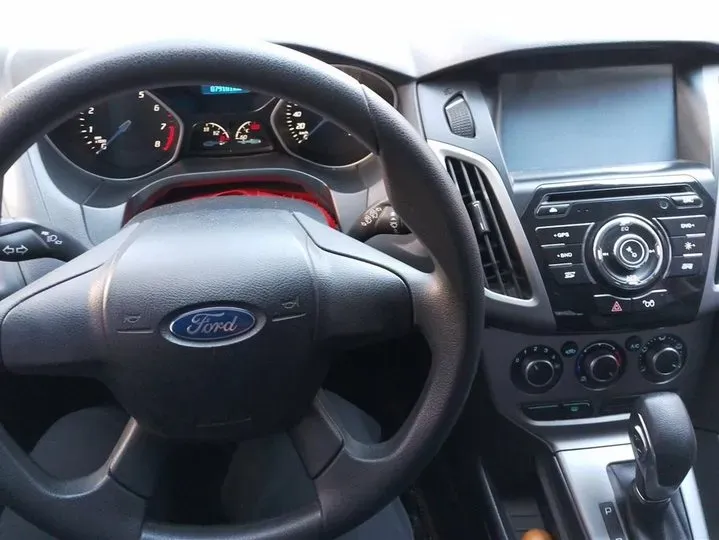 2012 Ford Focus 1.6L 125HP L4 6DCT,autocango,china used car exporter,china ev exporter,chinese used car exporter,chinese used ev exporter