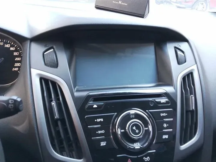 2012 Ford Focus 1.6L 125HP L4 6DCT,autocango,china used car exporter,china ev exporter,chinese used car exporter,chinese used ev exporter