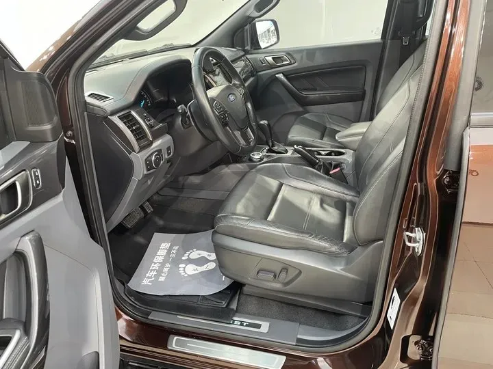 2017 Ford Everest 2.0T 245HP L4 6AT,autocango,china used car exporter,china ev exporter,chinese used car exporter,chinese used ev exporter