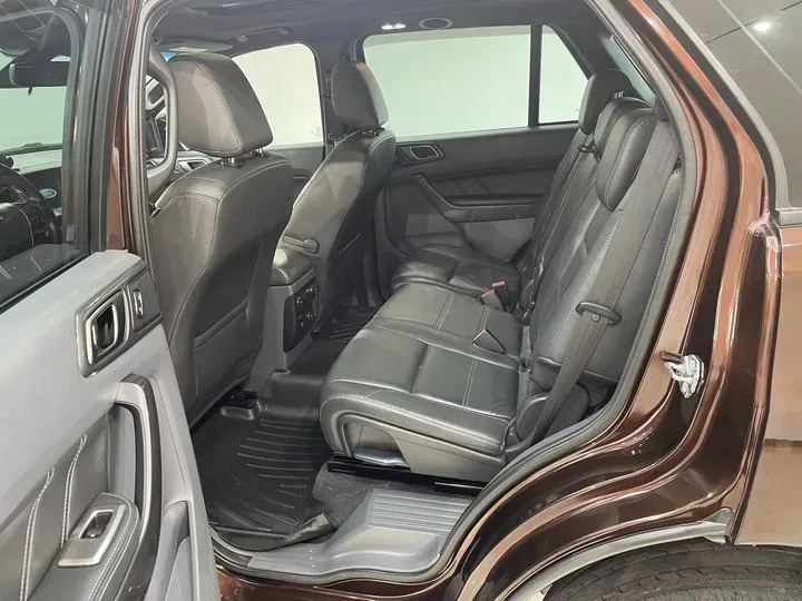 2017 Ford Everest 2.0T 245HP L4 6AT,autocango,china used car exporter,china ev exporter,chinese used car exporter,chinese used ev exporter