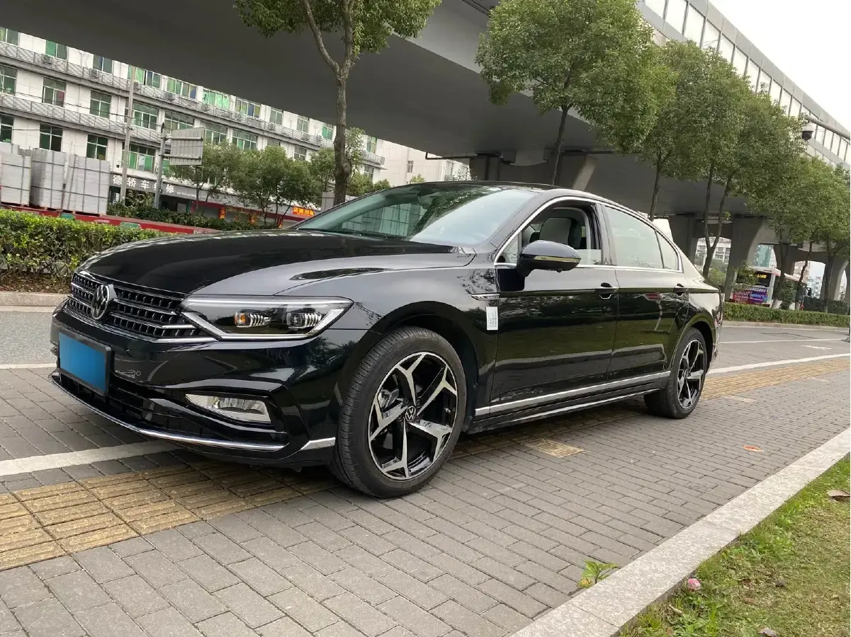 2023 Volkswagen Magotan 2.0T 186HP L4 7DCT