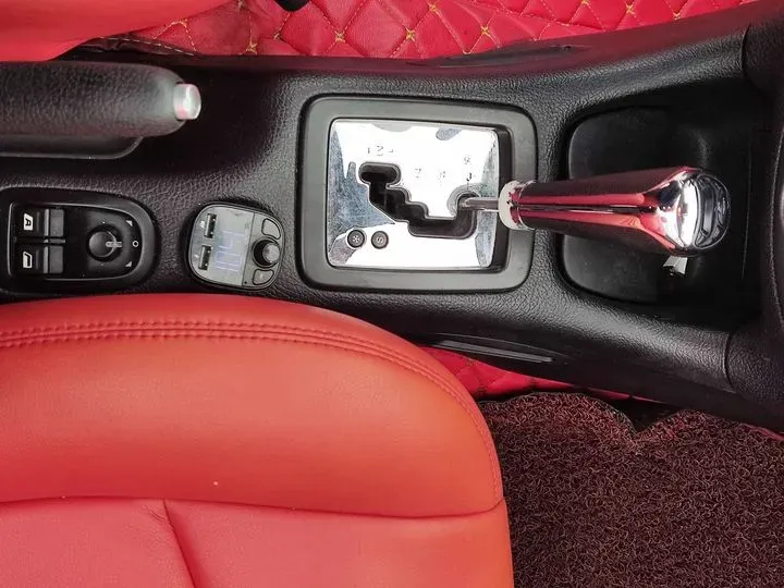 2007 Peugeot 206 1.6L 109HP L4 4AT,autocango,china used car exporter,china ev exporter,chinese used car exporter,chinese used ev exporter