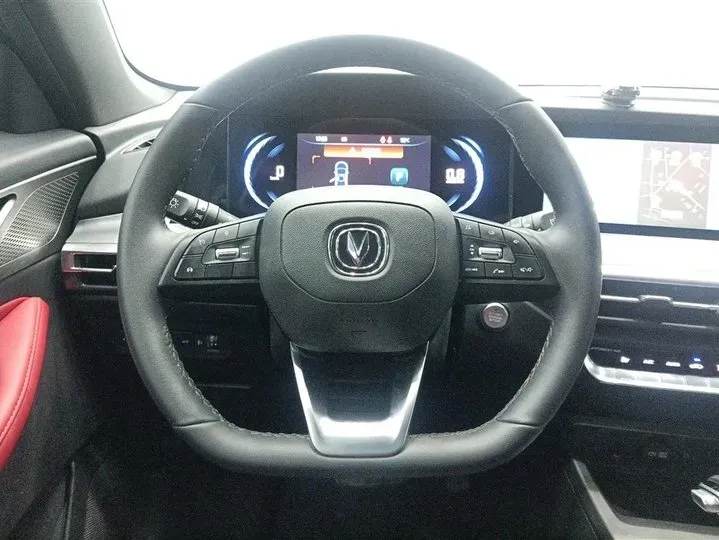 2021 ChangAn CS35 Plus 1.4T 160HP L4 7DCT,autocango,china used car exporter,china ev exporter,chinese used car exporter,chinese used ev exporter