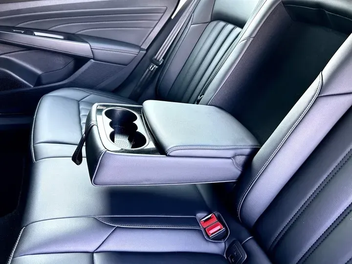 2021 Volkswagen Passat 1.4T 150HP L4 7DCT,autocango,china used car exporter,china ev exporter,chinese used car exporter,chinese used ev exporter