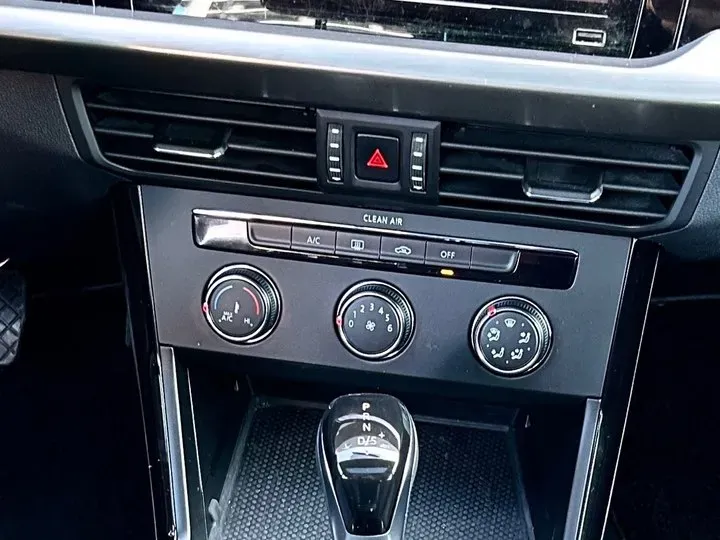 2021 Volkswagen Passat 1.4T 150HP L4 7DCT,autocango,china used car exporter,china ev exporter,chinese used car exporter,chinese used ev exporter