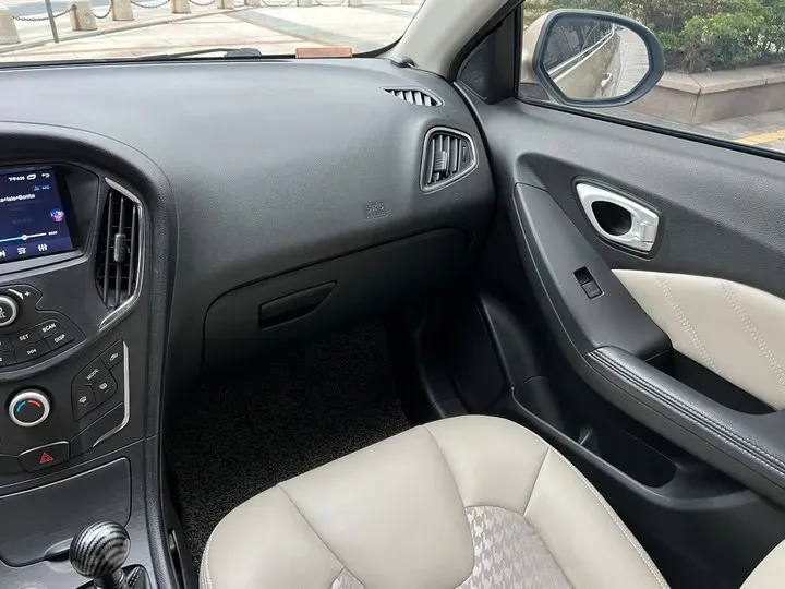 2014 GAC Trumpchi GA3S 1.6L 122HP L4 5MT,autocango,china used car exporter,china ev exporter,chinese used car exporter,chinese used ev exporter