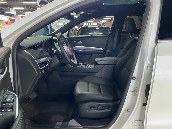 2021 Cadillac XT4 2.0T 237HP L4 9AT,autocango,china used car exporter,china ev exporter,chinese used car exporter,chinese used ev exporter