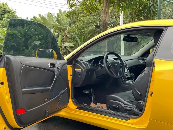 2009 Hyundai Rohens-Coupe 2.0T 210HP L4 5AT,autocango,china used car exporter,china ev exporter,chinese used car exporter,chinese used ev exporter