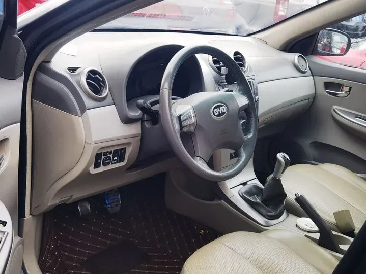 2010 BYD G3 1.5L 106HP L4 5MT,autocango,china used car exporter,china ev exporter,chinese used car exporter,chinese used ev exporter