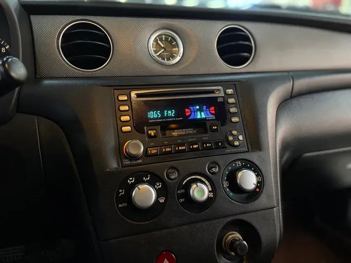 2005 Mitsubishi Outlander Classic 2.4L 160HP L4 4AT,autocango,china used car exporter,china ev exporter,chinese used car exporter,chinese used ev exporter