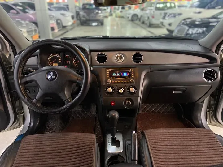 2005 Mitsubishi Outlander Classic 2.4L 160HP L4 4AT,autocango,china used car exporter,china ev exporter,chinese used car exporter,chinese used ev exporter