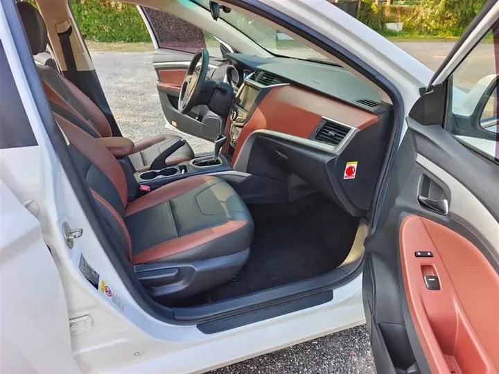 2014 BYD G5 1.5T 154HP L4 6DCT,autocango,china used car exporter,china ev exporter,chinese used car exporter,chinese used ev exporter