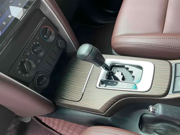 2016 Toyota Fortuner 2.7L 163HP L4 6AT,autocango,china used car exporter,china ev exporter,chinese used car exporter,chinese used ev exporter