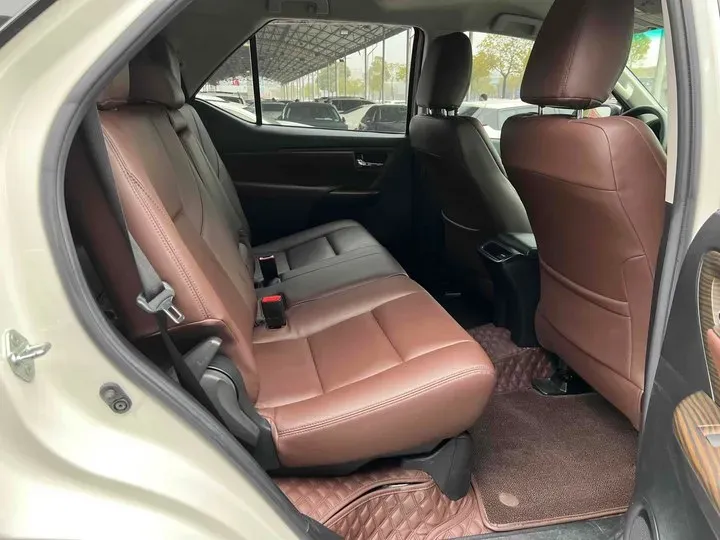 2016 Toyota Fortuner 2.7L 163HP L4 6AT,autocango,china used car exporter,china ev exporter,chinese used car exporter,chinese used ev exporter