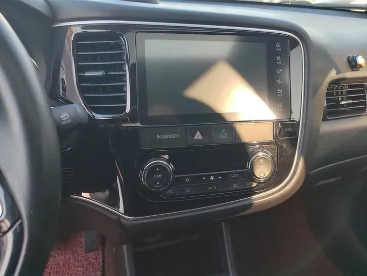 2016 Mitsubishi Outlander 2.4L 192HP L4 CVT,autocango,china used car exporter,china ev exporter,chinese used car exporter,chinese used ev exporter