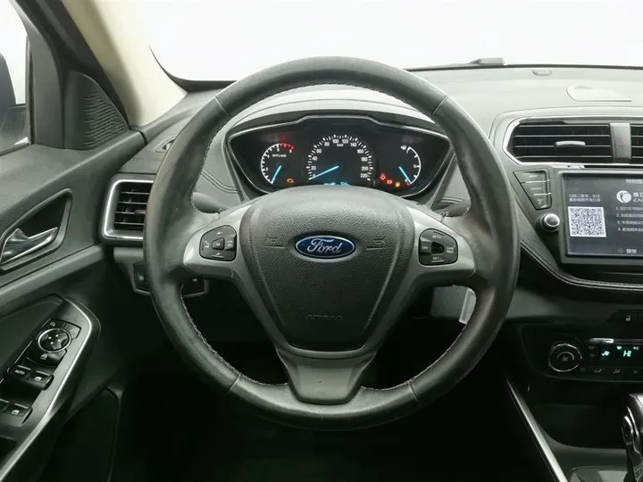 2015 Ford Escort 1.5L 113HP L4 6AT,autocango,china used car exporter,china ev exporter,chinese used car exporter,chinese used ev exporter