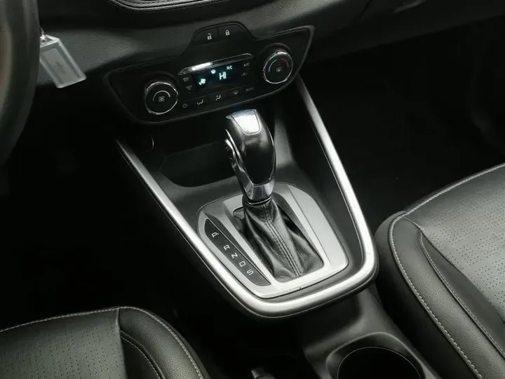 2015 Ford Escort 1.5L 113HP L4 6AT,autocango,china used car exporter,china ev exporter,chinese used car exporter,chinese used ev exporter