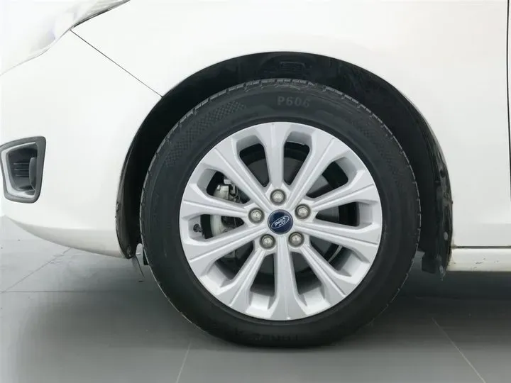 2015 Ford Escort 1.5L 113HP L4 6AT,autocango,china used car exporter,china ev exporter,chinese used car exporter,chinese used ev exporter