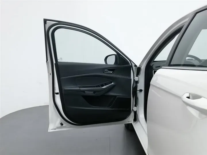 2015 Ford Escort 1.5L 113HP L4 6AT,autocango,china used car exporter,china ev exporter,chinese used car exporter,chinese used ev exporter