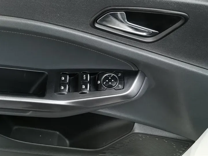 2015 Ford Escort 1.5L 113HP L4 6AT,autocango,china used car exporter,china ev exporter,chinese used car exporter,chinese used ev exporter