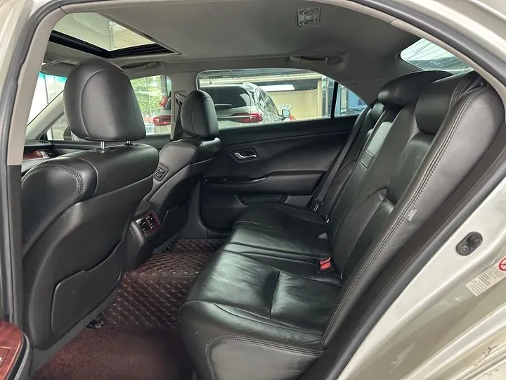 2011 Toyota Crown 2.5L 193HP V6 6AT,autocango,china used car exporter,china ev exporter,chinese used car exporter,chinese used ev exporter