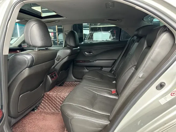 2011 Toyota Crown 2.5L 193HP V6 6AT,autocango,china used car exporter,china ev exporter,chinese used car exporter,chinese used ev exporter