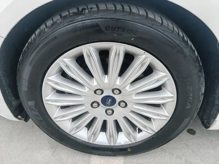 2013 Ford Mondeo 2.0T 203HP L4 6AT,autocango,china used car exporter,china ev exporter,chinese used car exporter,chinese used ev exporter