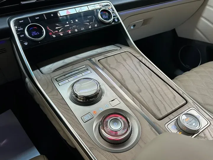 2023 Genesis GV80 2.5T 304HP L4 8AT,autocango,china used car exporter,china ev exporter,chinese used car exporter,chinese used ev exporter