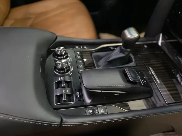 2009 Lexus LX 5.7L 367HP V8 6AT,autocango,china used car exporter,china ev exporter,chinese used car exporter,chinese used ev exporter