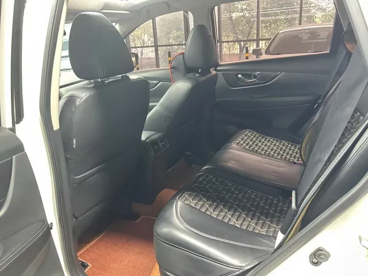 2017 Nissan X-Trail 2.0L 150HP L4 CVT,autocango,china used car exporter,china ev exporter,chinese used car exporter,chinese used ev exporter