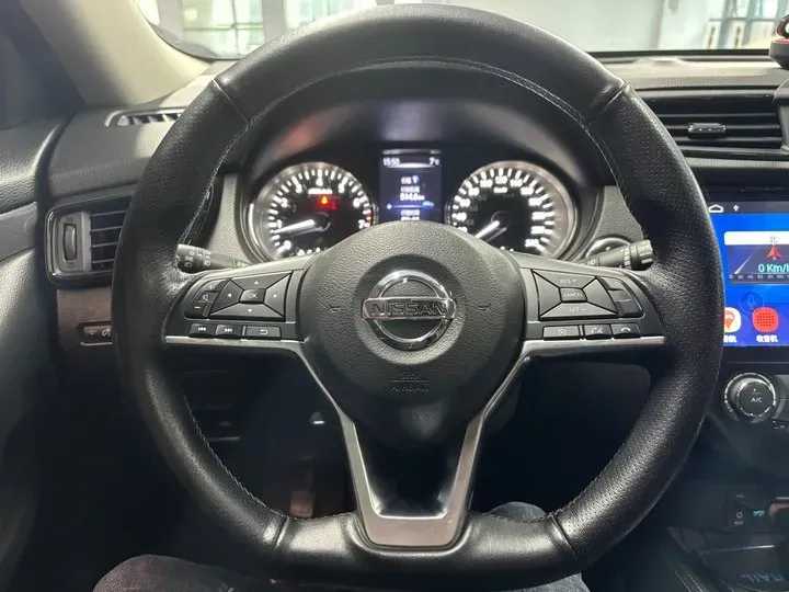 2017 Nissan X-Trail 2.0L 150HP L4 CVT,autocango,china used car exporter,china ev exporter,chinese used car exporter,chinese used ev exporter