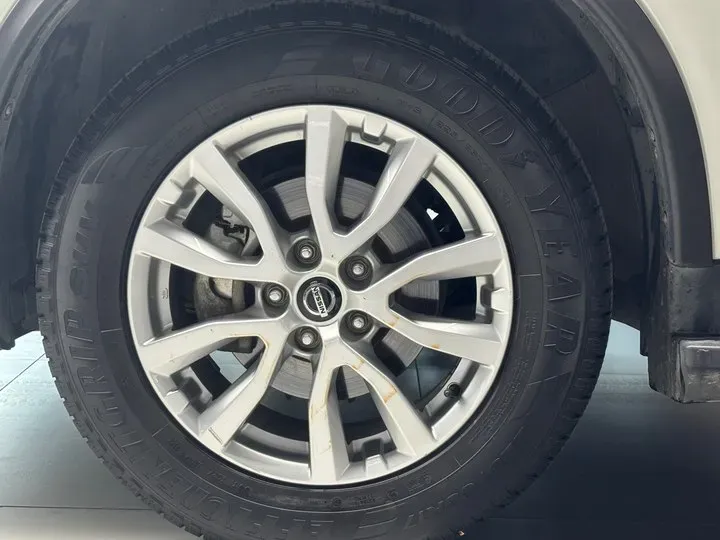 2017 Nissan X-Trail 2.0L 150HP L4 CVT,autocango,china used car exporter,china ev exporter,chinese used car exporter,chinese used ev exporter