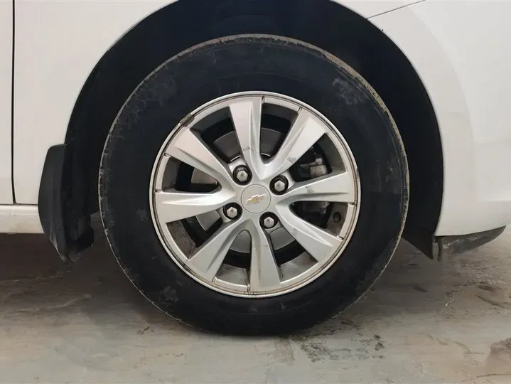 2015 Chevrolet Sail 1.5L 113HP L4 5MT,autocango,china used car exporter,china ev exporter,chinese used car exporter,chinese used ev exporter