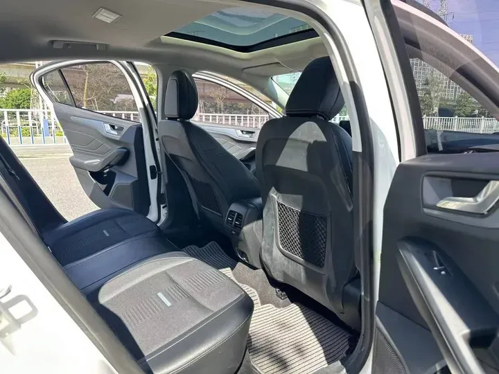 2020 Ford Focus Active 1.5T 174HP L3 8AT,autocango,china used car exporter,china ev exporter,chinese used car exporter,chinese used ev exporter