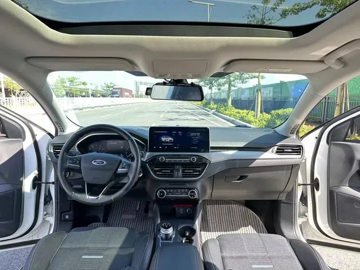 2020 Ford Focus Active 1.5T 174HP L3 8AT,autocango,china used car exporter,china ev exporter,chinese used car exporter,chinese used ev exporter