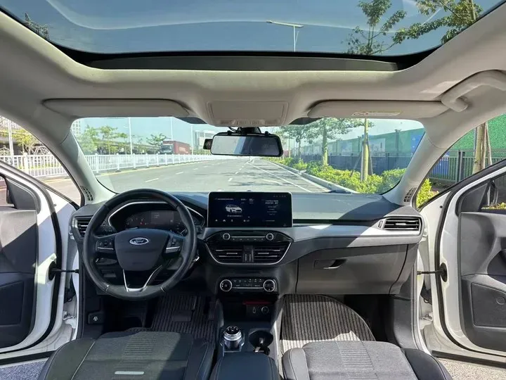2020 Ford Focus Active 1.5T 174HP L3 8AT,autocango,china used car exporter,china ev exporter,chinese used car exporter,chinese used ev exporter