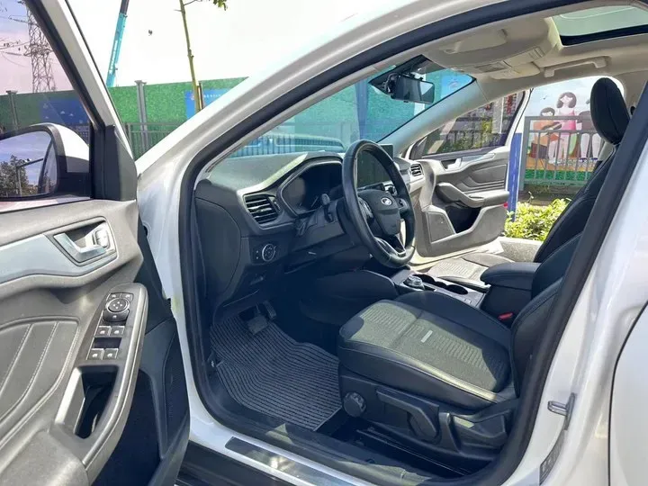 2020 Ford Focus Active 1.5T 174HP L3 8AT,autocango,china used car exporter,china ev exporter,chinese used car exporter,chinese used ev exporter