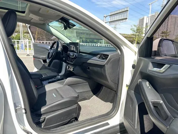 2020 Ford Focus Active 1.5T 174HP L3 8AT,autocango,china used car exporter,china ev exporter,chinese used car exporter,chinese used ev exporter