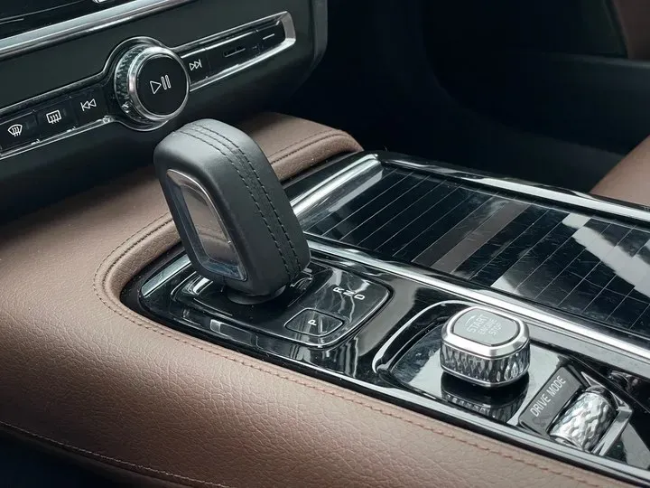 2021 Volvo S90 2.0T 303HP L4 8AT PHEV 11.6KWH,autocango,china used car exporter,china ev exporter,chinese used car exporter,chinese used ev exporter