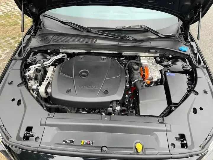 2021 Volvo S90 2.0T 303HP L4 8AT PHEV 11.6KWH,autocango,china used car exporter,china ev exporter,chinese used car exporter,chinese used ev exporter