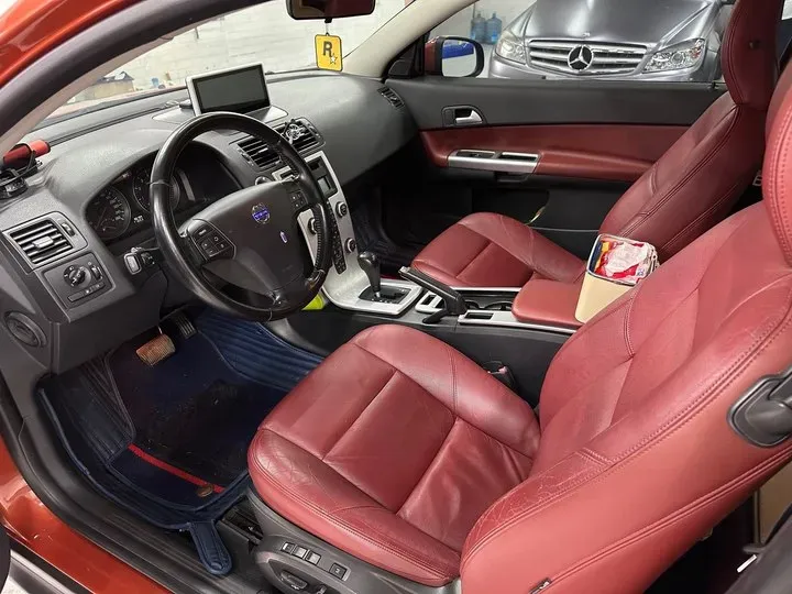 2012 Volvo C30 2.0L 145HP L4 6DCT,autocango,china used car exporter,china ev exporter,chinese used car exporter,chinese used ev exporter