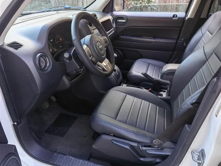 2014 Jeep Patriot 2.4L 170HP L4 6AT,autocango,china used car exporter,china ev exporter,chinese used car exporter,chinese used ev exporter