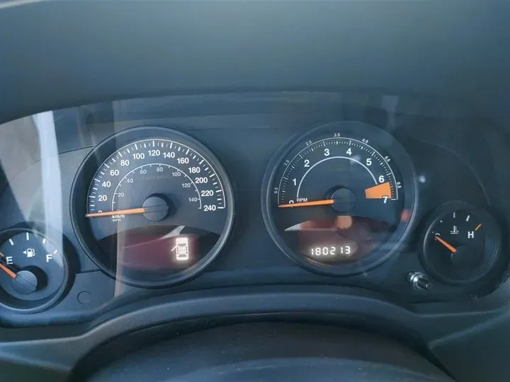 2014 Jeep Patriot 2.4L 170HP L4 6AT,autocango,china used car exporter,china ev exporter,chinese used car exporter,chinese used ev exporter