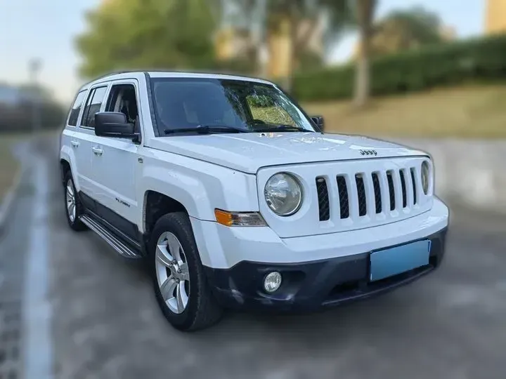 2014 Jeep Patriot 2.4L 170HP L4 6AT,autocango,china used car exporter,china ev exporter,chinese used car exporter,chinese used ev exporter
