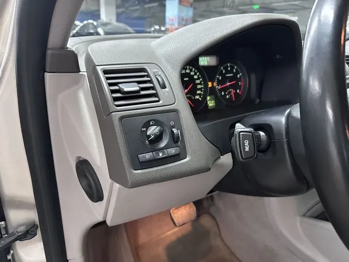 2011 Volvo S40 2.0L 141HP L4 6DCT,autocango,china used car exporter,china ev exporter,chinese used car exporter,chinese used ev exporter