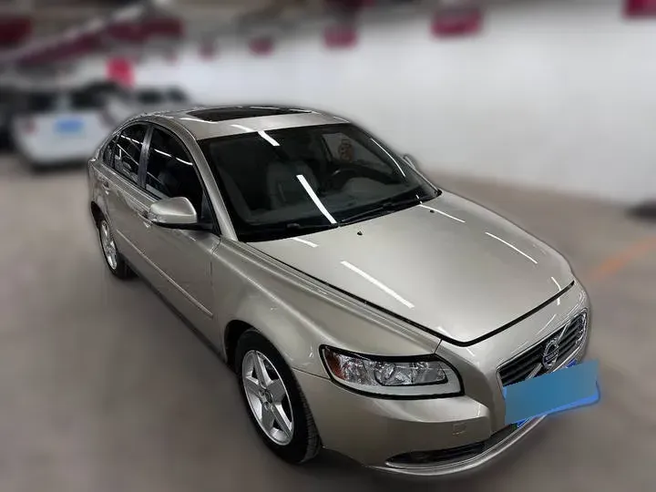2011 Volvo S40 2.0L 141HP L4 6DCT,autocango,china used car exporter,china ev exporter,chinese used car exporter,chinese used ev exporter