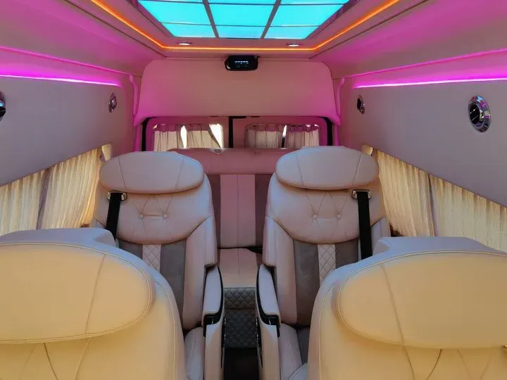 2011 Ford E350 5.4L 258HP V8 5AT,autocango,china used car exporter,china ev exporter,chinese used car exporter,chinese used ev exporter