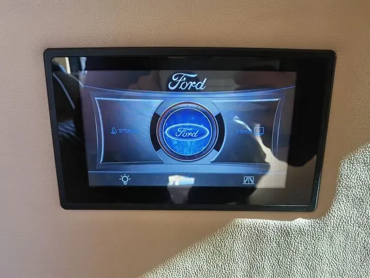 2011 Ford E350 5.4L 258HP V8 5AT,autocango,china used car exporter,china ev exporter,chinese used car exporter,chinese used ev exporter