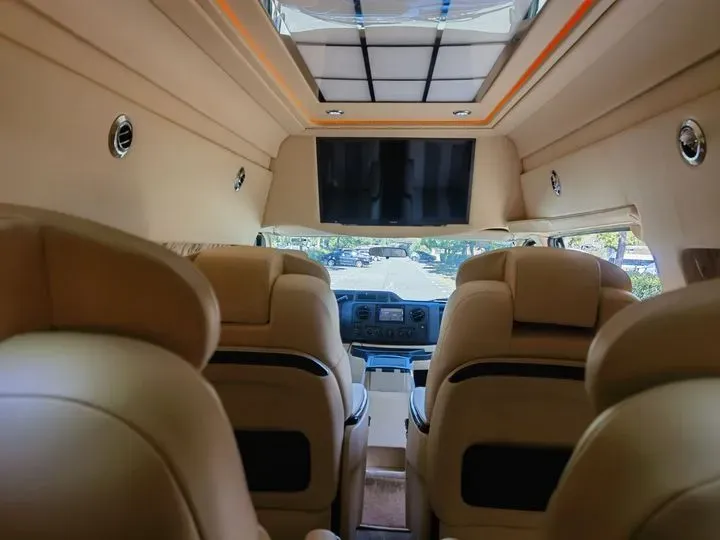 2011 Ford E350 5.4L 258HP V8 5AT,autocango,china used car exporter,china ev exporter,chinese used car exporter,chinese used ev exporter