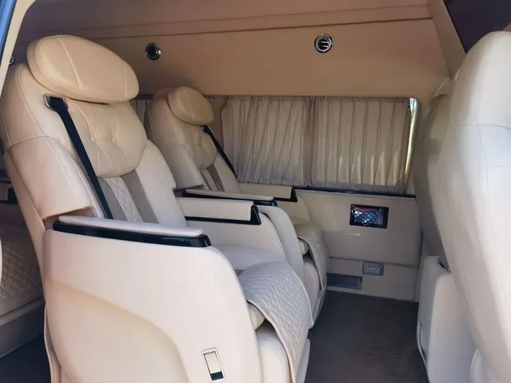 2011 Ford E350 5.4L 258HP V8 5AT,autocango,china used car exporter,china ev exporter,chinese used car exporter,chinese used ev exporter